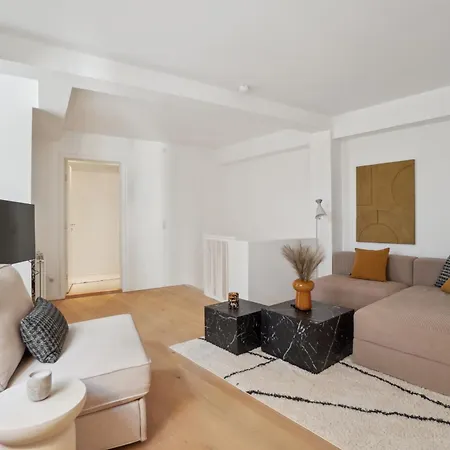 Nyrenoveret Designerbolig I Hjertet Af K Apartment