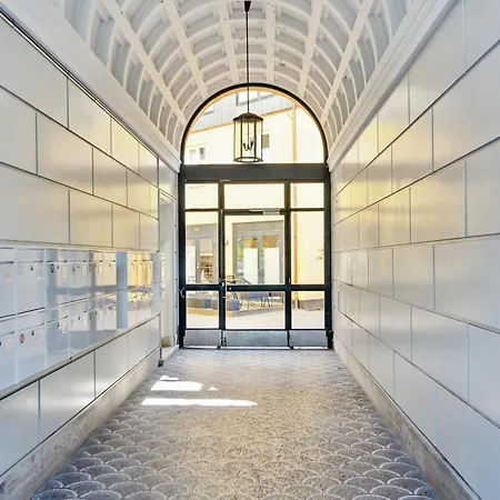 Apartment Nyrenoveret Designerbolig I Hjertet Af K
